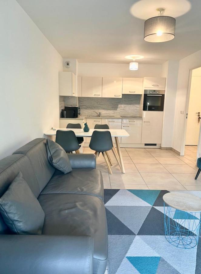 Oxford 1 Bedroom Apartment In A Brand New Building With A Pool Cannes Exterior photo