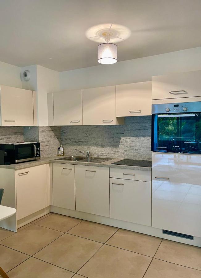 Oxford 1 Bedroom Apartment In A Brand New Building With A Pool Cannes Exterior photo